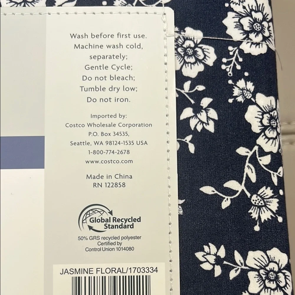 Queen Sheet Set - Navy and White Floral - Picture 5 of 5